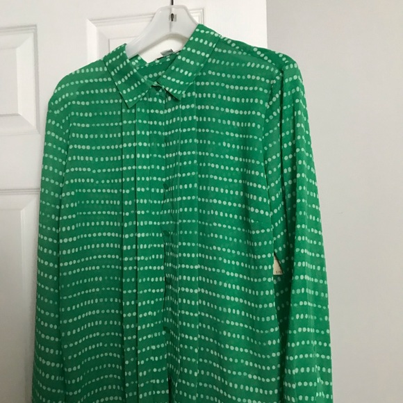 Brand new blouse - Picture 2 of 4